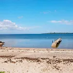 Scenic Stay By Golf Club